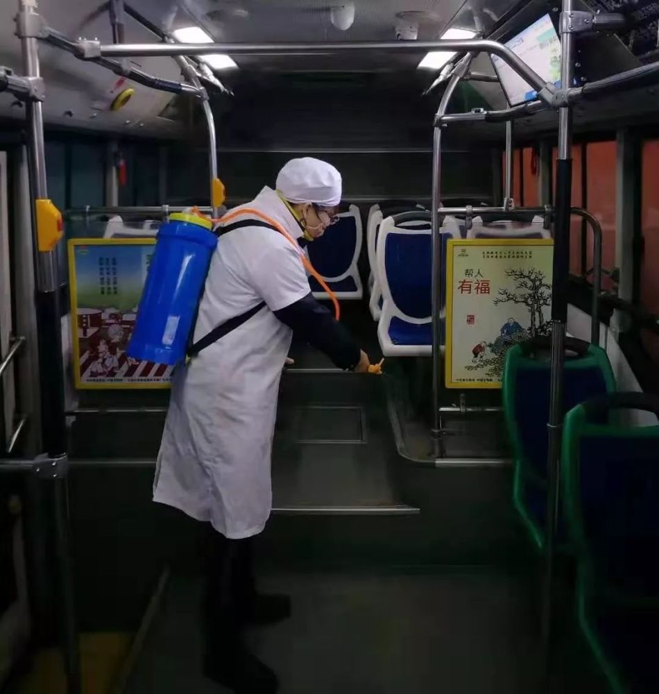 大连公交车开启全面消毒通风