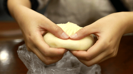 即便毫无食欲,也抵抗不了鸡腿肉馅做的大肉包,连被汤汁浸透了的包子皮