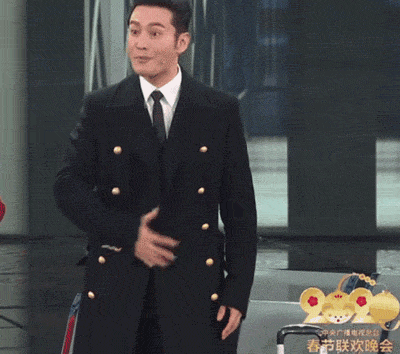 黄晓明堪称全场最帅,春晚小品口碑一流,最催泪一幕是他本人设计