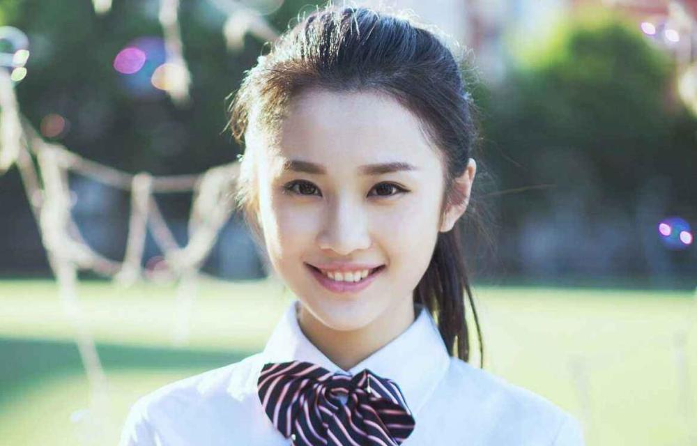 《锦衣之下》还在火热进行中,任嘉伦又官宣新剧,搭档高颜值女主