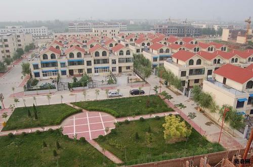 因种种原因未能实现,范县不得已于1995年起在金堤以南,距老县城约六