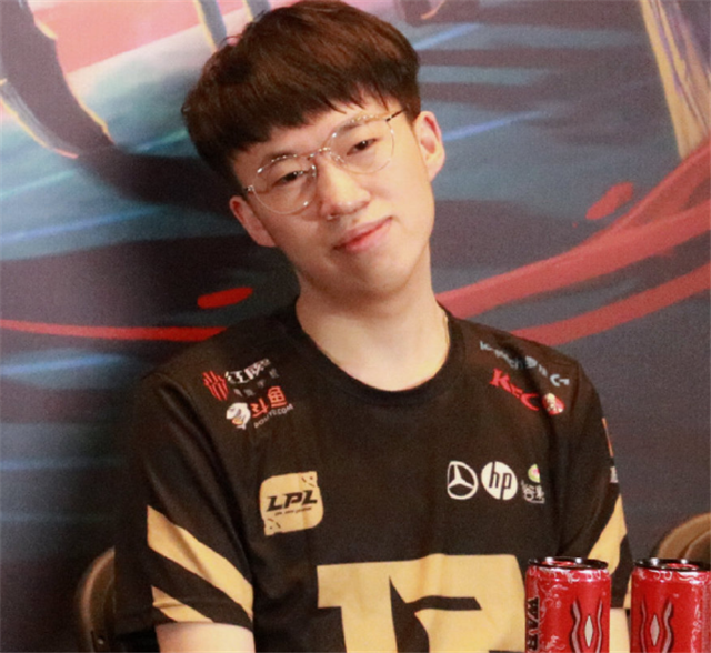 es获胜后说到rng,wink的表态意味深长,还用上了阿水的梗-英雄联盟官方