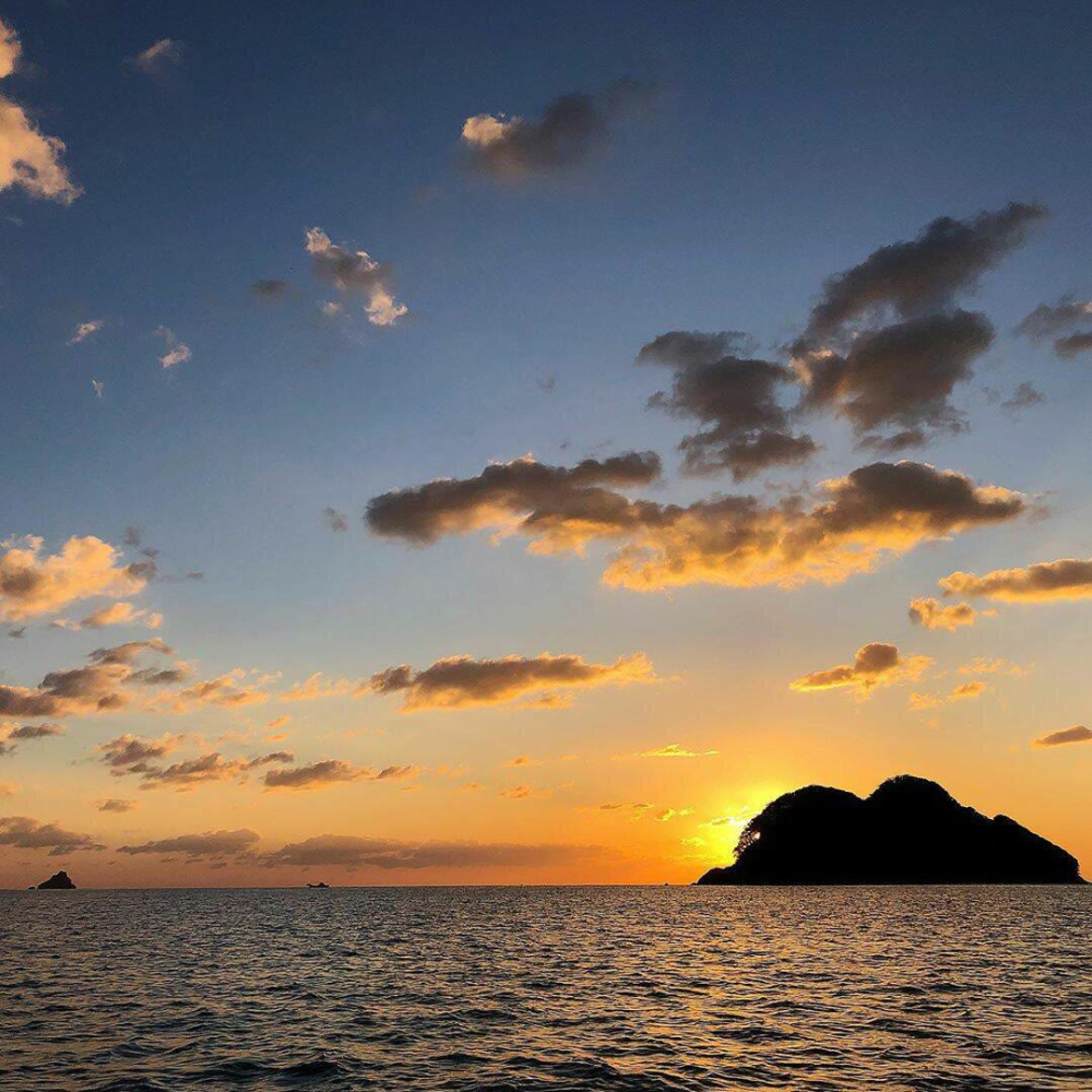 唯美·ins风背景图:阳光和你同在,就是我想要的未来!