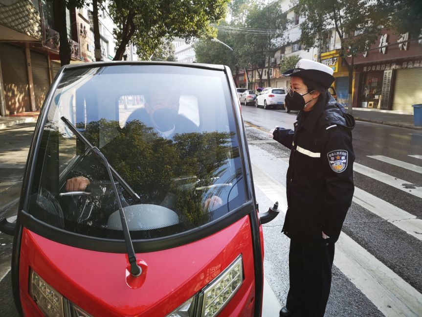新洲区有车一族请注意!电子警察24小时管控已实施!