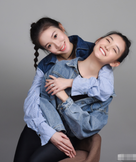 有种"偏心遗传"叫蒋依依姐妹,上帝吻了妹妹的脸,却给姐姐身材开了窗