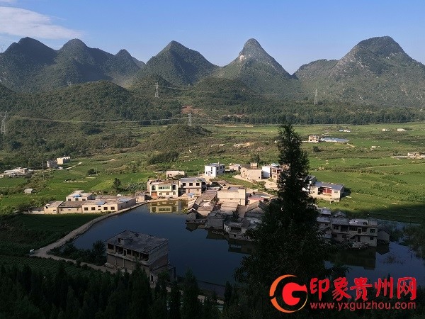 贵州镇宁马厂镇吴关村:举全村之力捐6吨大米 就送湖北鄂州