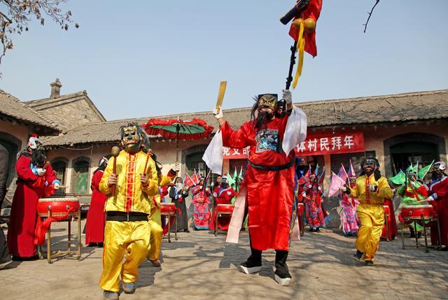 襄汾:神秘的傩舞 赵雄花腔鼓