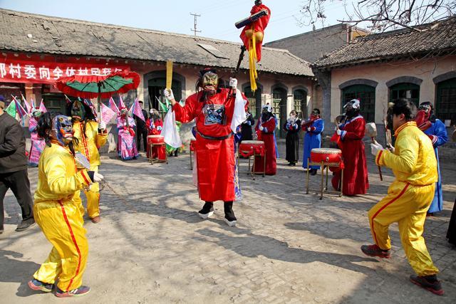 襄汾:神秘的傩舞 赵雄花腔鼓