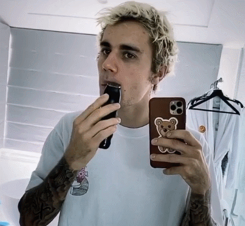 贾斯汀·比伯首次公开婚礼细节,妻子如何帮他渡过难关