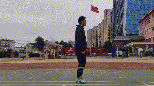 3●俯卧撑4●跪跳起柔韧素质练习1●双脚站立式压腿2●对脚坐压髋3