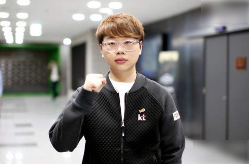 lol职业选手透露,因"同性恋"被队友侮辱,无奈选择退役!