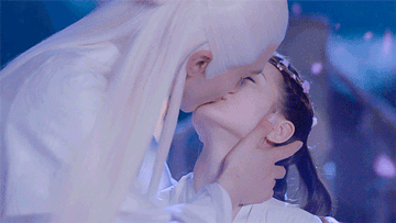 枕上书:东华帝君求婚凤九,秒上热搜第四!原著粉暴风哭泣_腾讯新闻