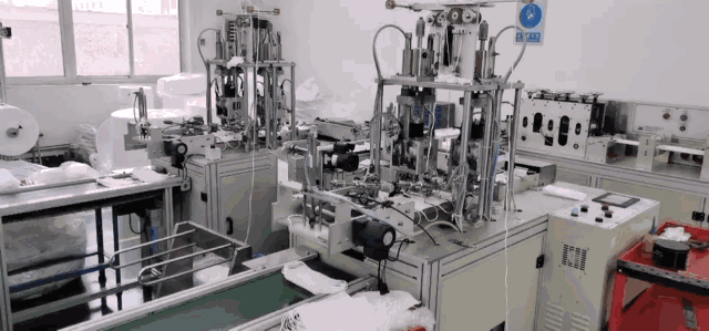 在这场没有硝烟的疫情防控战中,山东作为工业大省,口罩生产大省,成为