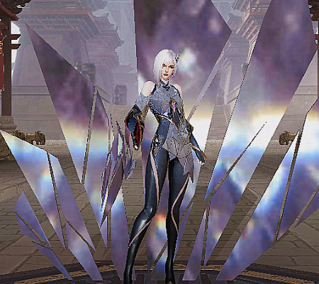 还记得首次露面的东方镜吗?长发飘飘似女神,武器是个化妆镜