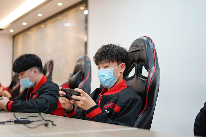 ag超玩会轻取ts,七年表现亮眼,唯独一个英雄成短板不如无痕!