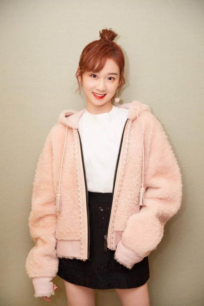 李子璇,俏皮可爱的萌萌哒女孩