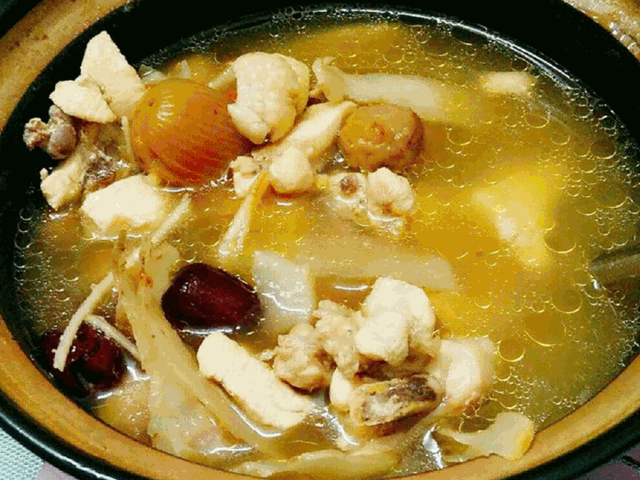 在广东万物皆可煲汤