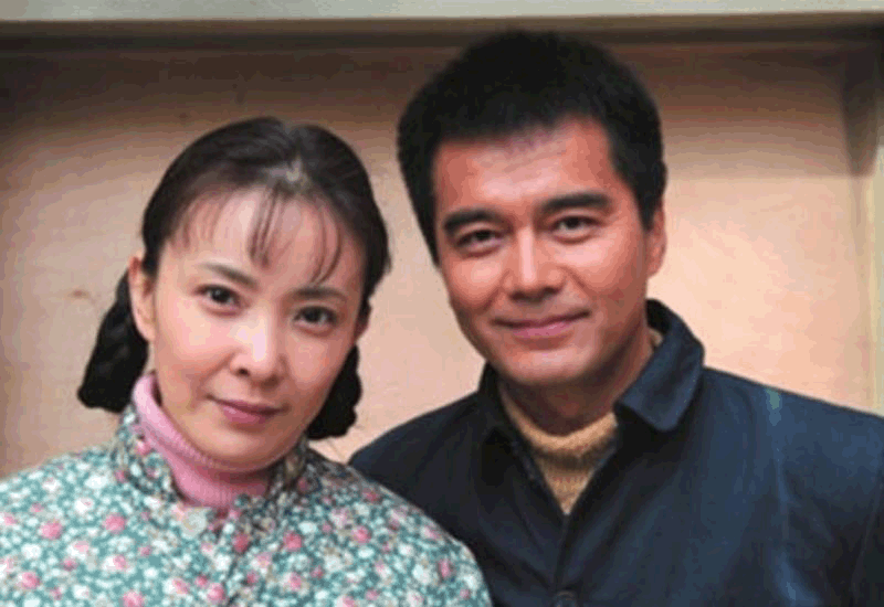 56岁许亚军如今已四婚4任老婆个个都是大美女堪称女神收割机