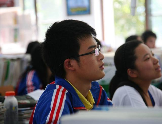 初中学习平平,到了高中成学霸,这3类学生注定会后来居上!