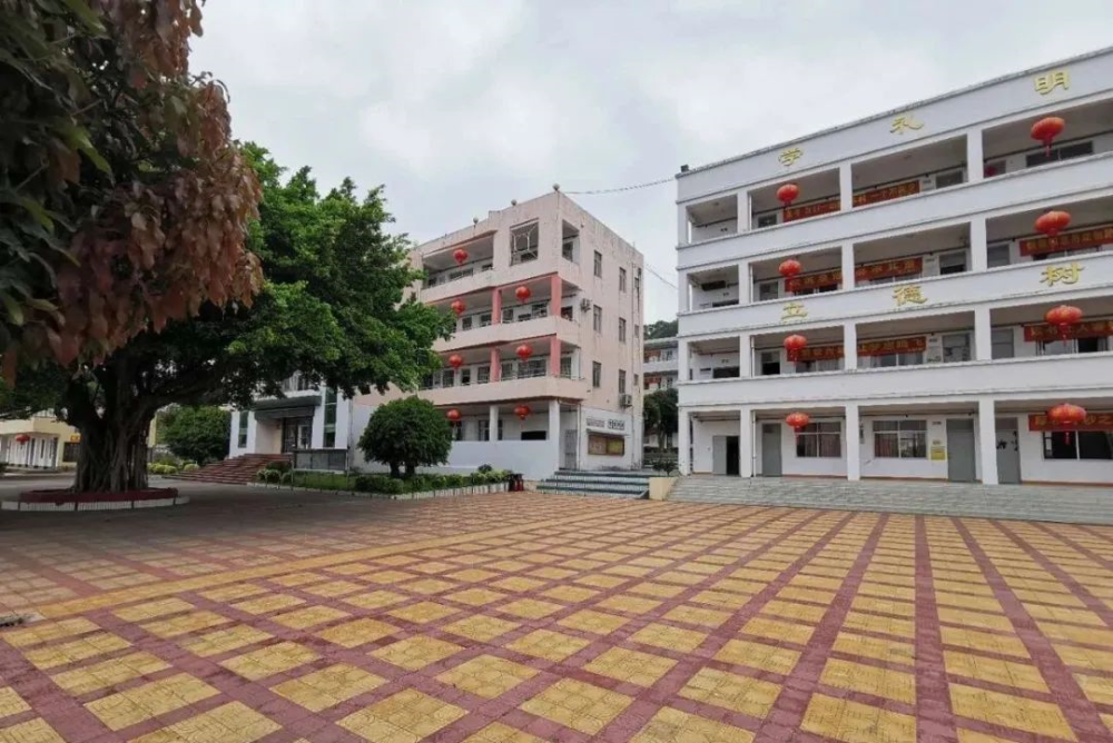 漳浦四中发布开学通知