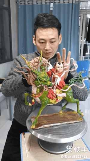 这个热度也能蹭?绝了