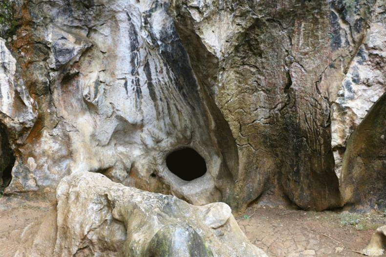 被骗34年!原来压住孙悟空的五指山并非道具,实物曝光:难怪能成经典