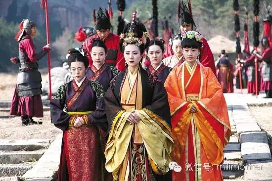 《芈月传》中,最先出场的"人生赢家"是楚威王的妻子威后,她在谋取地位