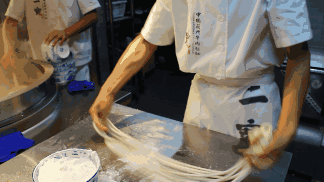 最终演变为如今风味多样的日式拉面