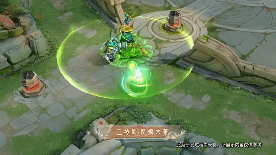 的蝴蝶粒子效果非常的漂亮,鹿神身的主色调也变为了代表生命的绿色,在