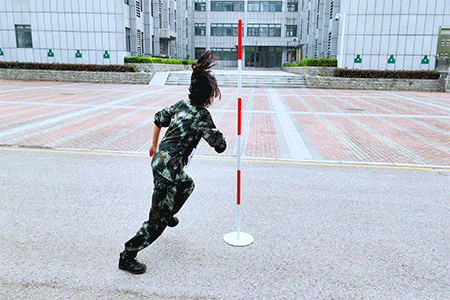 30*2蛇形跑19秒41 谁跑的都不如我快