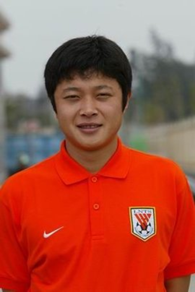 鲁能曾用秦升加现金交换国奥核心,秦升成为国脚,他却27岁退役