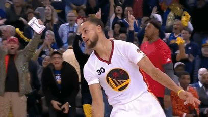 再嚣张的庆祝姿态都不如库里的摇摆来的实在