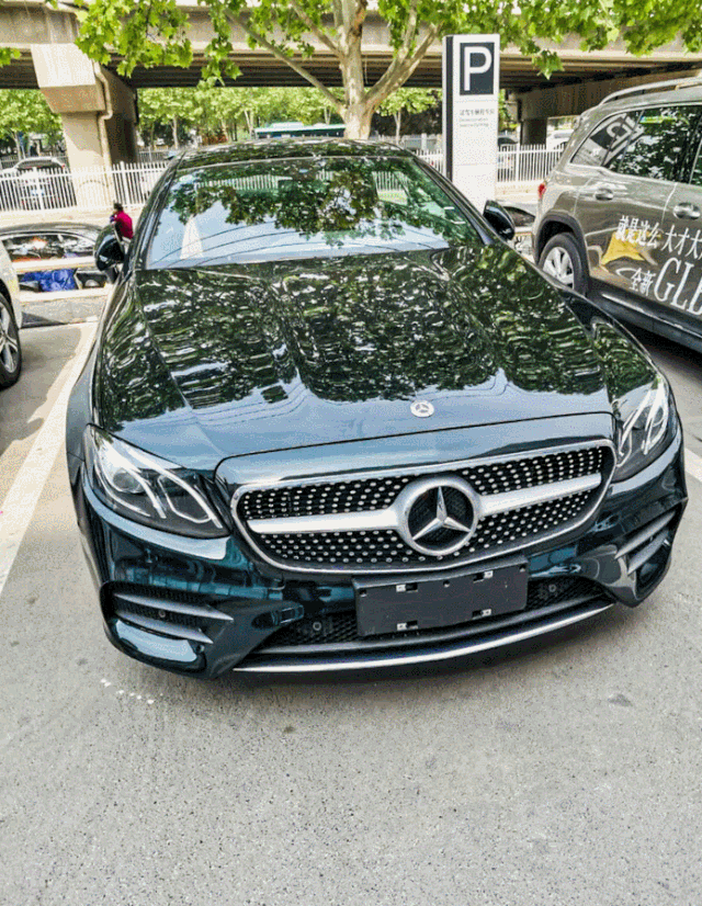 神奇祖母绿配色,新款mercedes-benz e260已交付