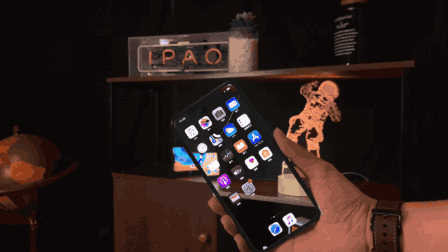 Iphone 超火动态壁纸 一秒变透明 腾讯新闻