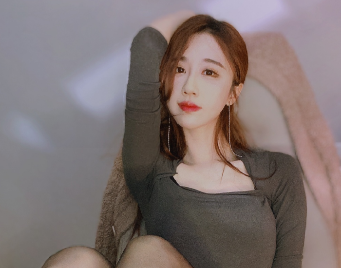 说起轩子巨2兔这位女主播,相信很多人都不会陌生,之前可以说是虎牙