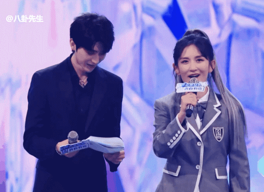 加油?这是鹿小葵上身吗?只能说两人的互动完全没有默契,很生硬.