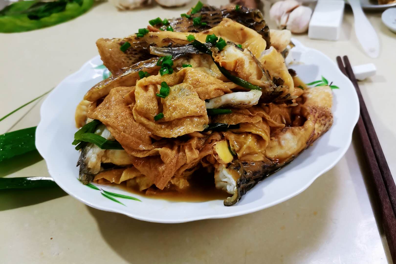家常菜之红烧鱼块,多加入1样食材,荤素搭配,令人回味无穷