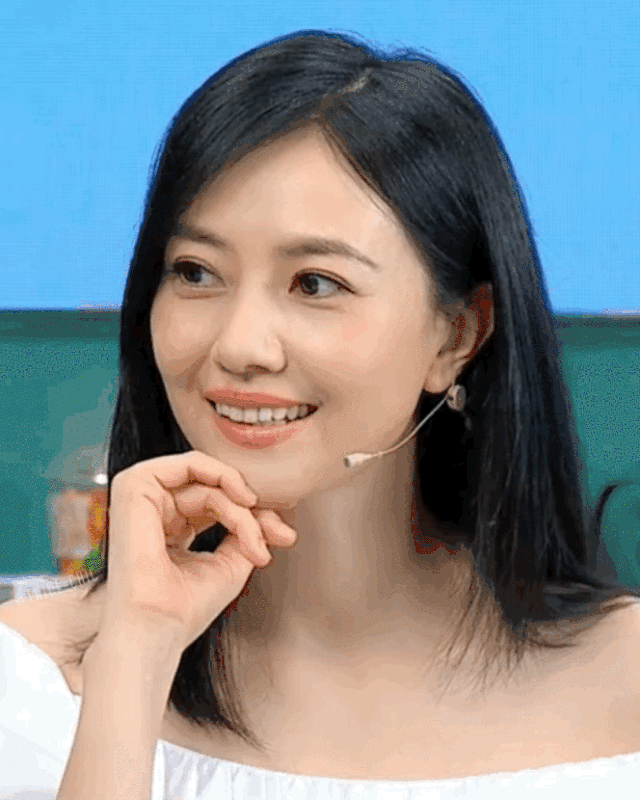 时尚红黑榜:惠英红高圆圆杨幂,女星"复工热潮"一个个都很时髦!