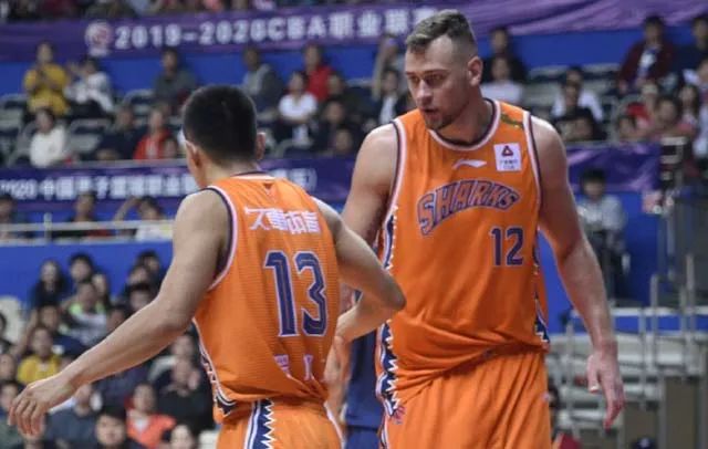 莫泰尤纳斯,上海队,nba,cba,山东队