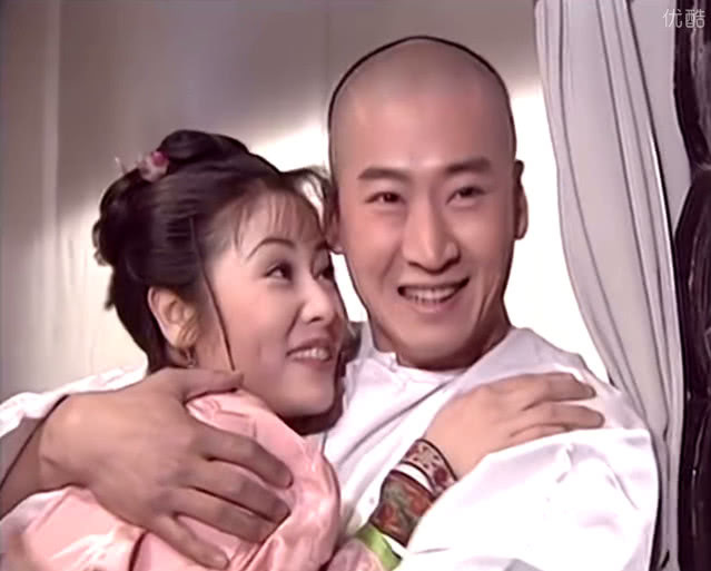 还珠格格:从小燕子拥抱尔康时,紫薇就知道尔康为什么不会娶慕沙