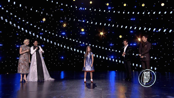 vitas 女儿 李玉刚演唱《莫斯科郊外的晚上》_腾讯新闻