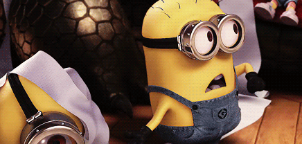 烤瓷大牙是在哄睡小一木之后,我美滋滋开启宵夜时光的时候掉下来的,掉