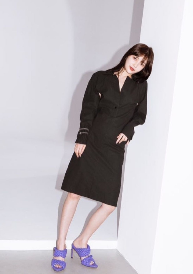 朴秀荣连衣裙合集,橘红鲜艳热情似火,黑色冷艳显女神气质