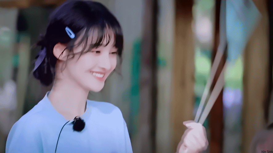 第一次见郑爽把水银衬衫当裙穿本以为不合适哪知酷到飞起