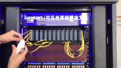笔后必须进行光纤的端口清洁2,查找光纤跳接关系,通常需要插拔找线