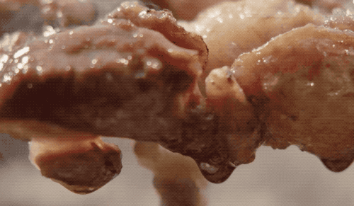 烤串|烤串还靠人工串肉？来看串肉机器解放双手！