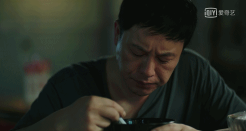 剧中饰演朱永平的演员张颂文,同样令人惊艳.