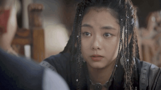 欧豪|新奇，居然靠哭戏get到颜值，贴着胡子的欧豪都气质尽显