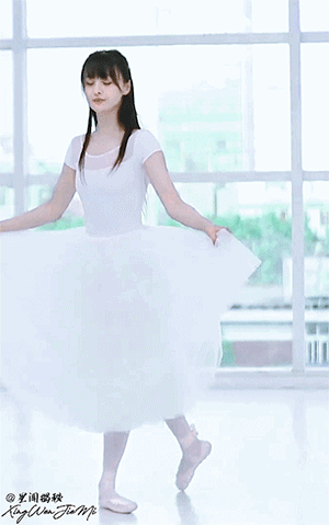 《让生活更好看》这档综艺中,在挑选舞蹈曲目时选择了《爱的华尔兹》