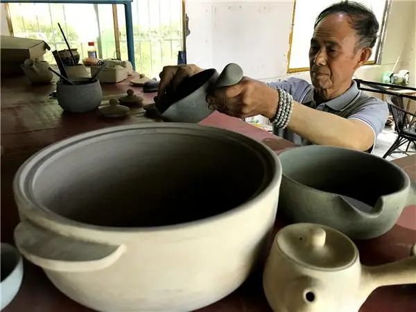 胡正德,黑砂,非遗,中国工艺美术,雕刻